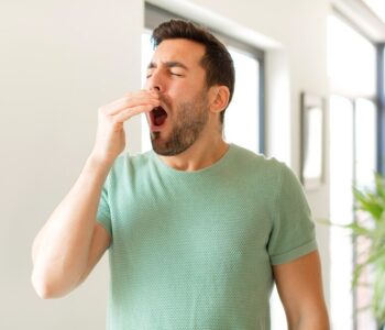 czeste-ziewanie---przyczyny-i-mozliwe-choroby