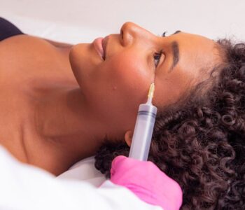 czy-mezoterapia-iglowa-boli-odczucia-podczas-zabiegu
