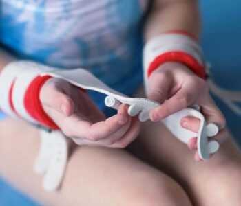 kiedy-nalezy-zalozyc-opatrunek-uciskowy---zasady-pierwszej-pomocy