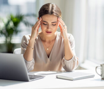 napieciowe-bole-glowy---przyczyny-i-jak-sobie-z-nimi-radzic